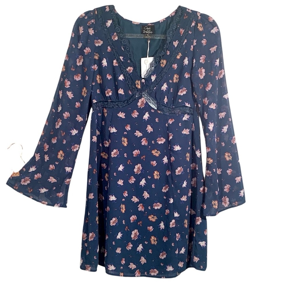 Oak & Trellis Floral Long Sleeve Dress
